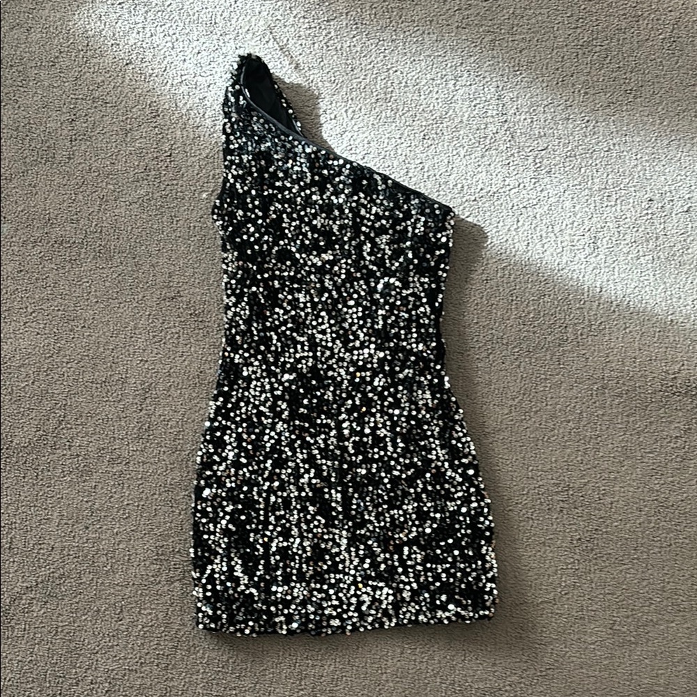 Chic One-Shoulder Black and White Sequin Dress